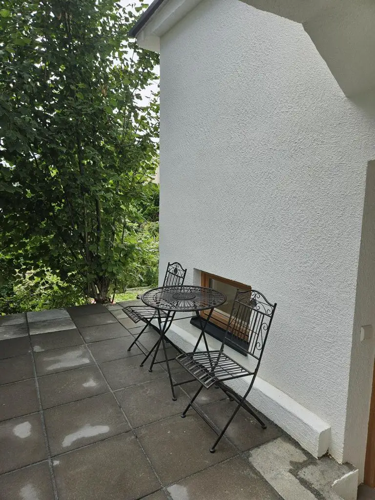 Künstlerhaus in Seenähe – Wohnen mit Geschichte und Seele