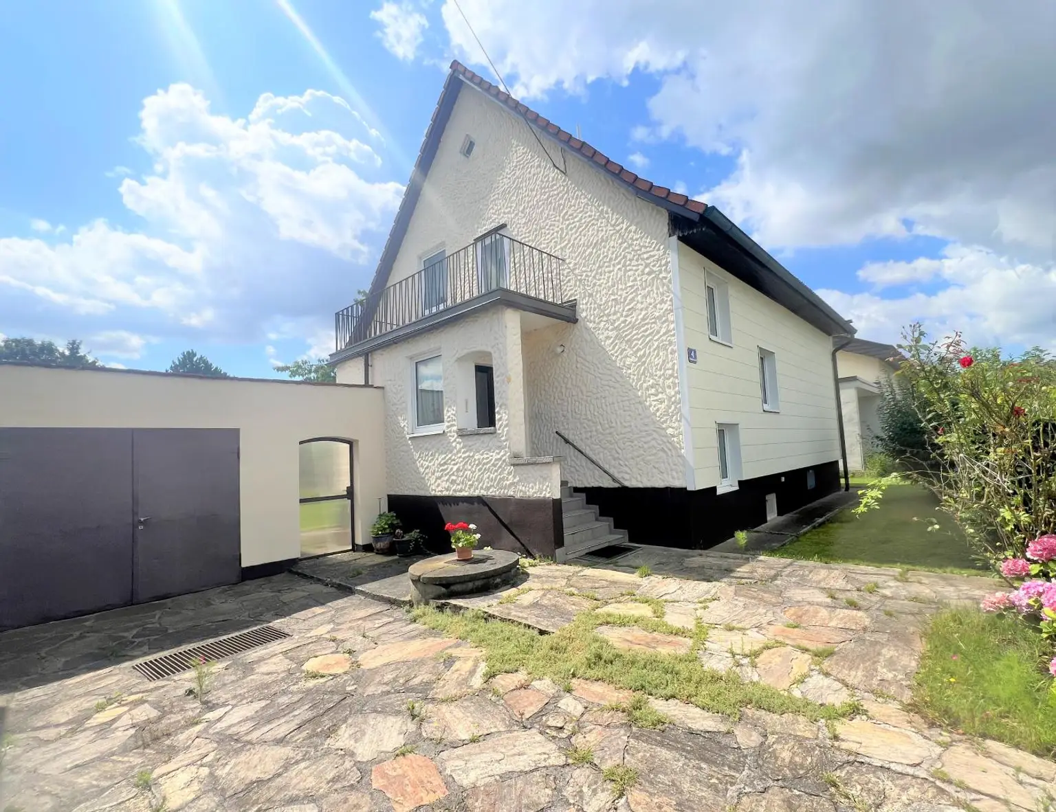 SEHR GEPFLEGTES HAUS IN SCHÖNER LAGE