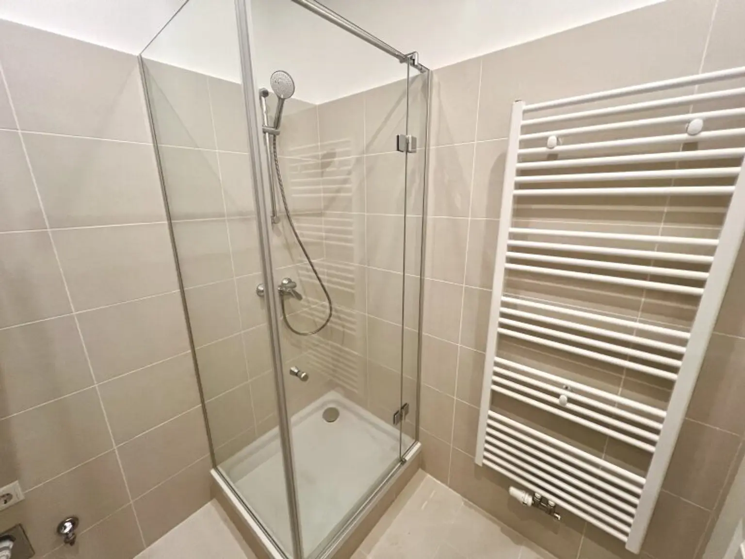 Stil trifft Komfort - Charmante 1-Zimmer Altbauwohnung in 1050 Wien