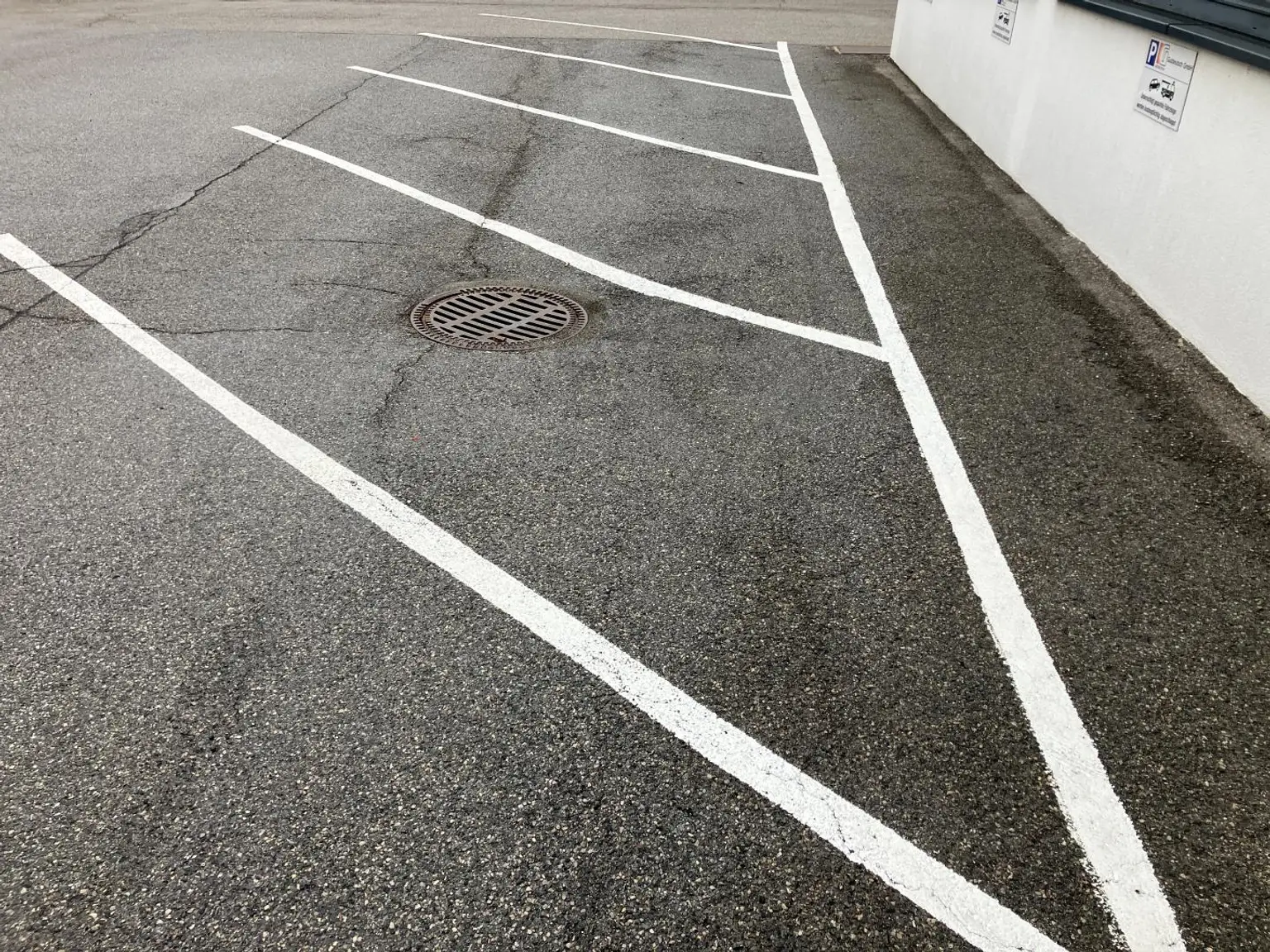 Parkplätze direkt vor dem Büro