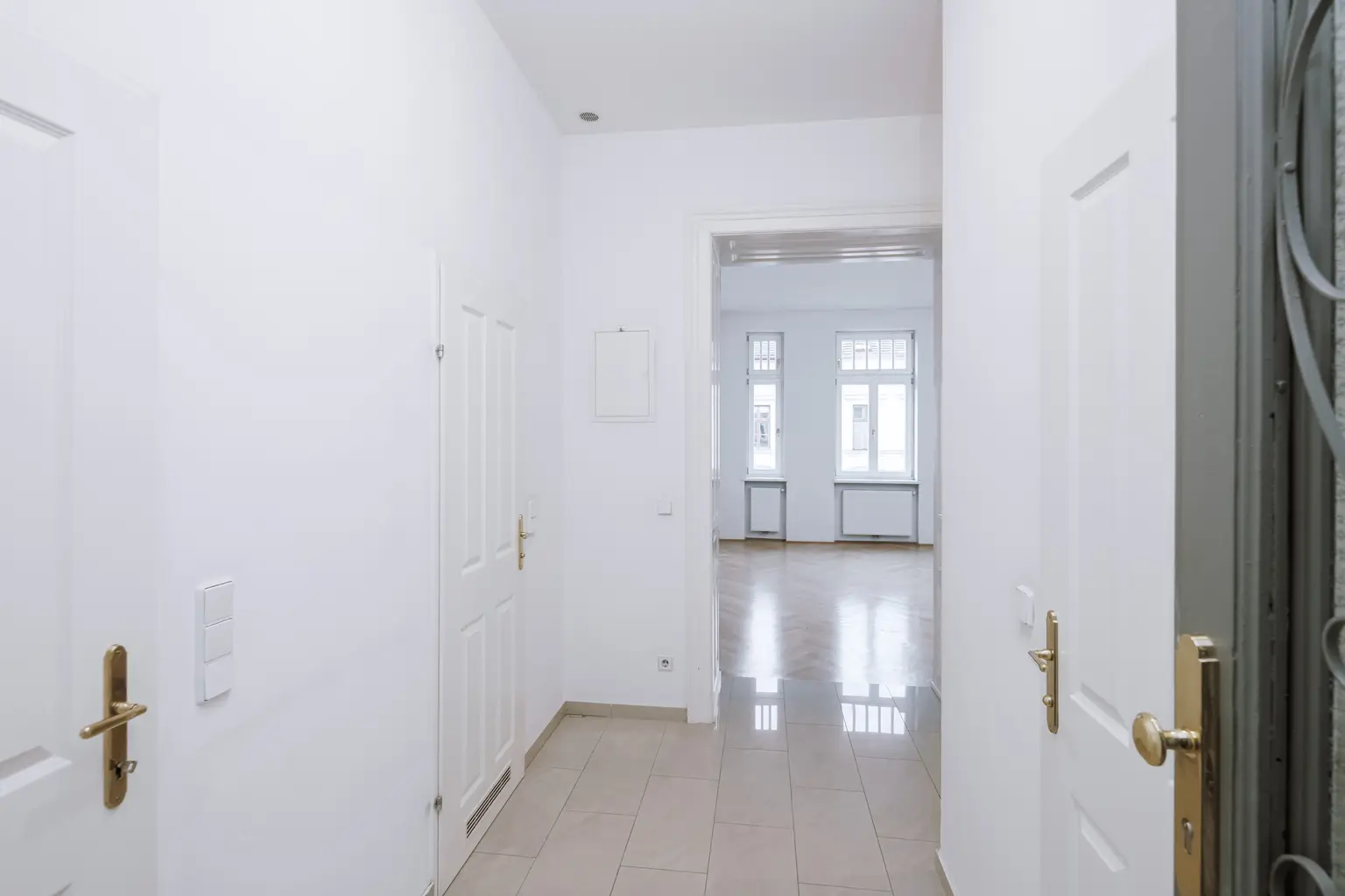 Sehr gepflegte 2 Zimmer Altbauwohnung in sehr guter zenraler Lage von Döbling!