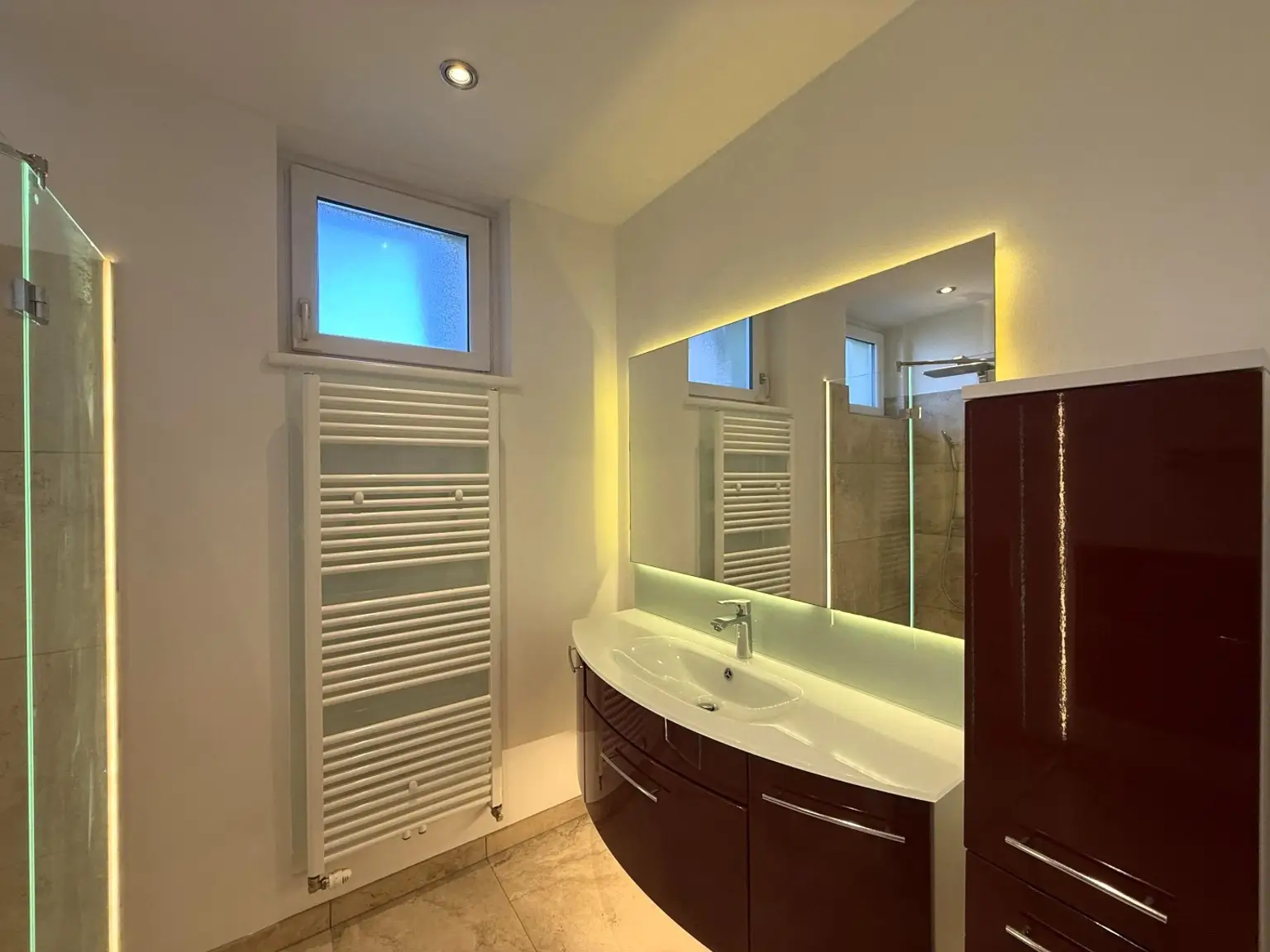 Traumhafte 3-Zimmer-Eigentumswohnung, Erstbezug nach Sanierung // Fantastic 3-room condominium, first occupancy after renovation in //