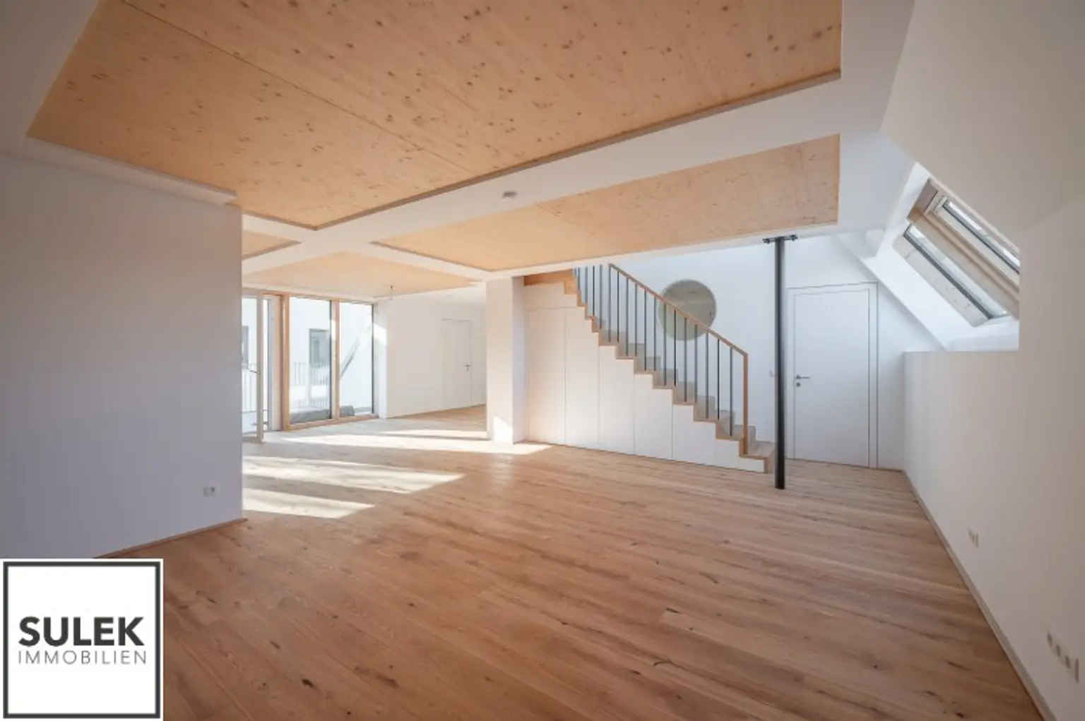 Erstbezug: traumhafte DG-Maisonette mit 3 Schlafzimmern und 2 Bädern