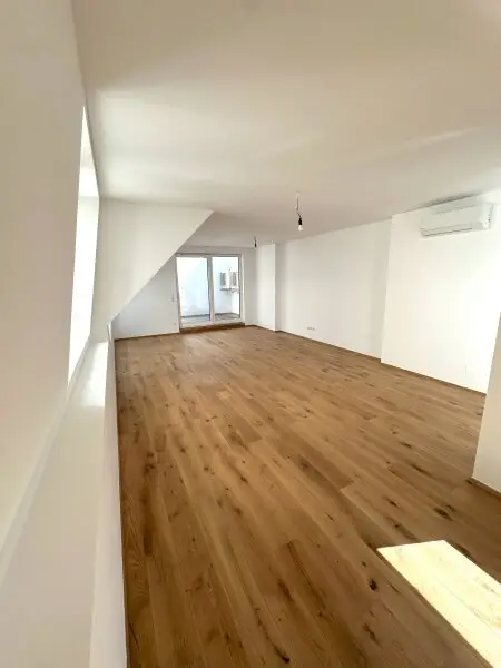 Elegantes Wohnen über den Dächern Wiens - exklusive 4 Zimmer Dachgeschosswohnung mit Terrasse