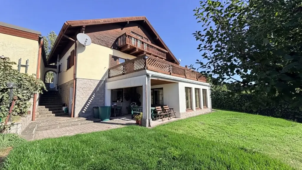 Großzügiges 4-Zimmer-Einfamilienhaus mit Terrasse und Garage in Ruhelage von Neulengbach mit Fernsicht!