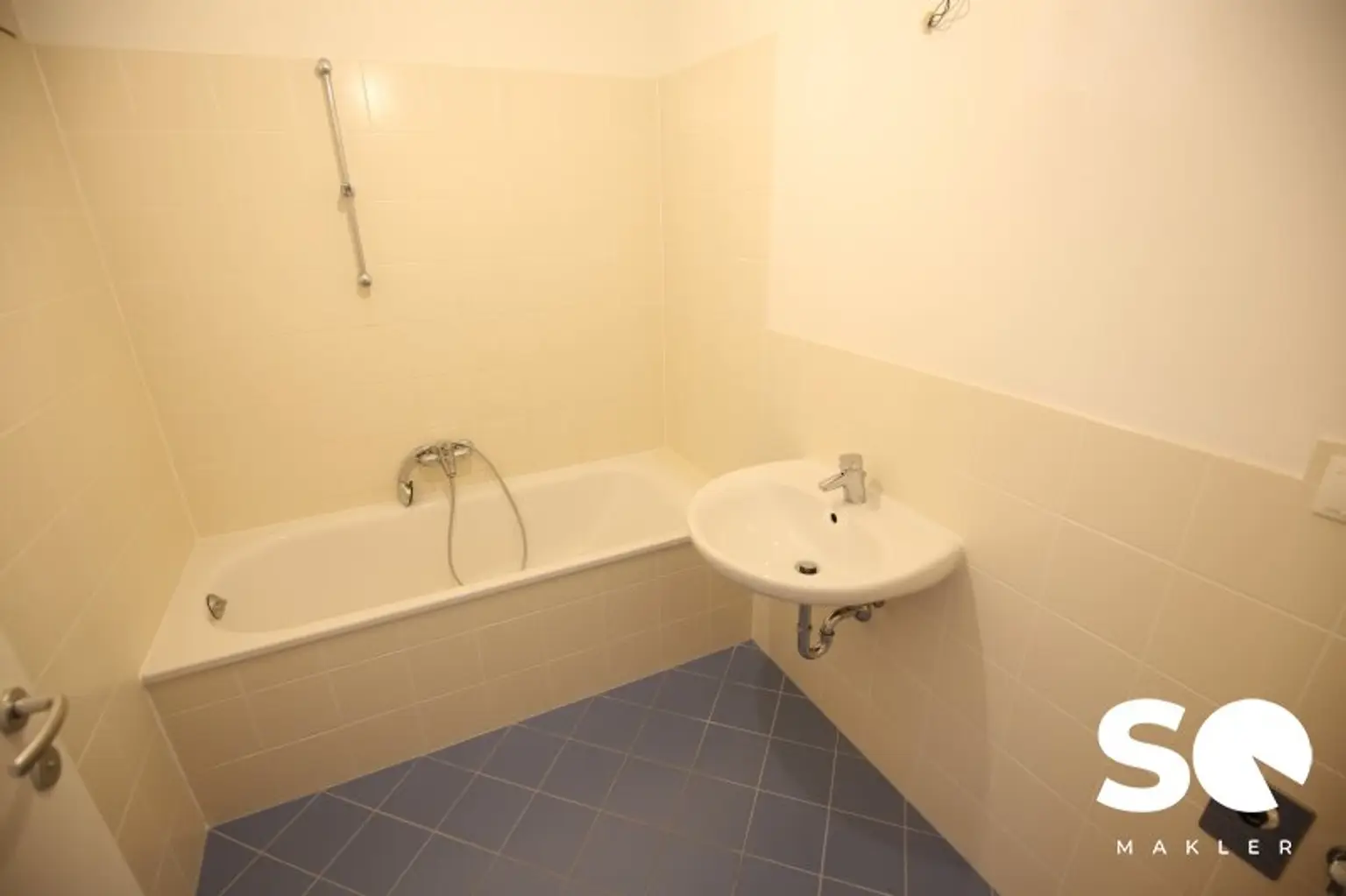 #SQ TOP 2 ZIMMER NEUBAU WOHNUNG MIT BALKON