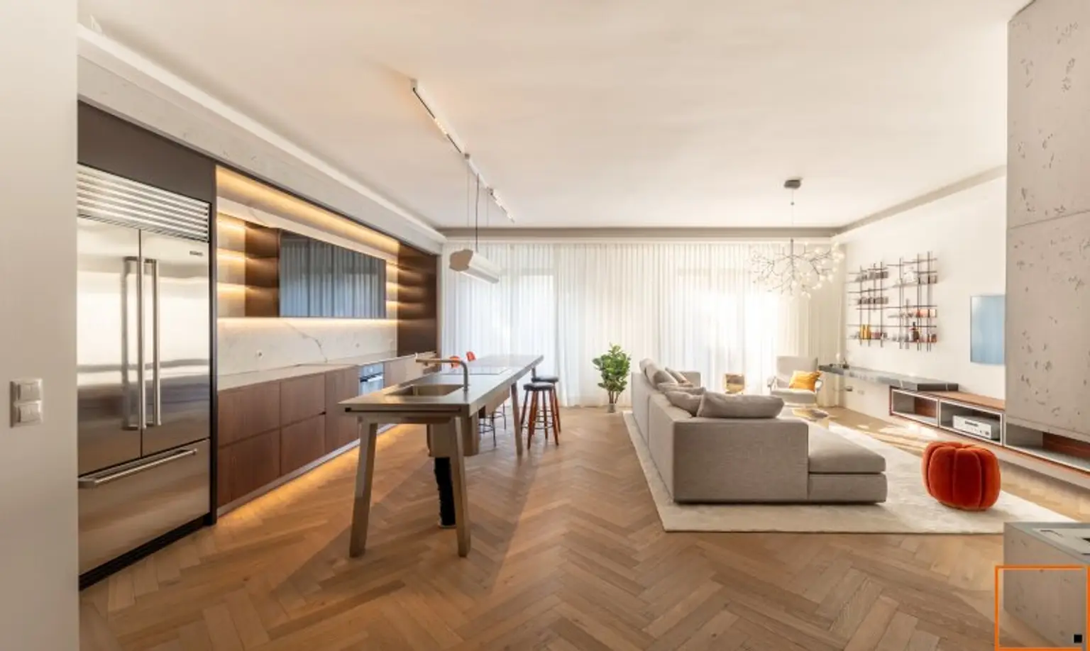 Wohnzimmer mit integrierter Küche