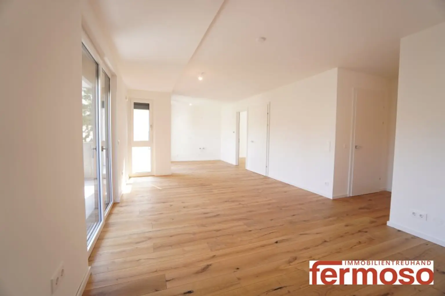 Großzügige 2- Zimmer Balkonwohnung mit optionalem Eigengarten