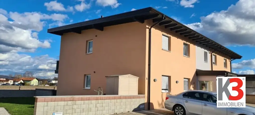 K3 präsentiert Wohnung mit Pool, Teich, Einliegerwohnung und Doppelcarport in absoluter Ruhelage