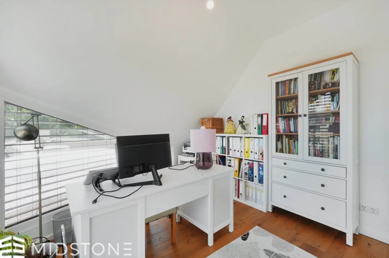 *Neuwertige 4-Zimmer-Maisonette* Familienidylle mit Dachterrasse & Parkplatz