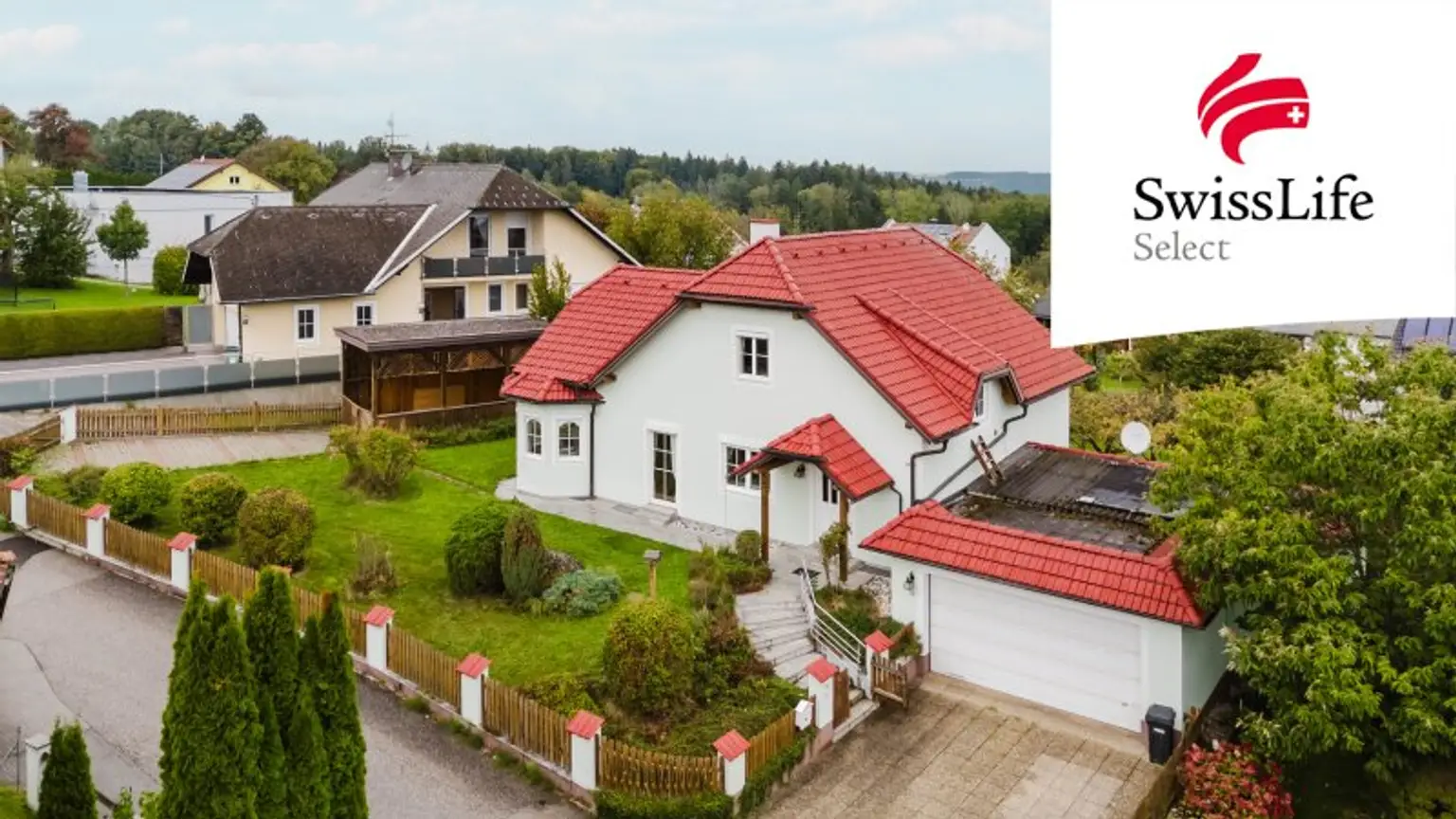 Großzügig Wohnen in traumhafter Lage | Einfamilienhaus in Saaß/Garsten mit Pool, großem Garten, Doppelgarage uvm.