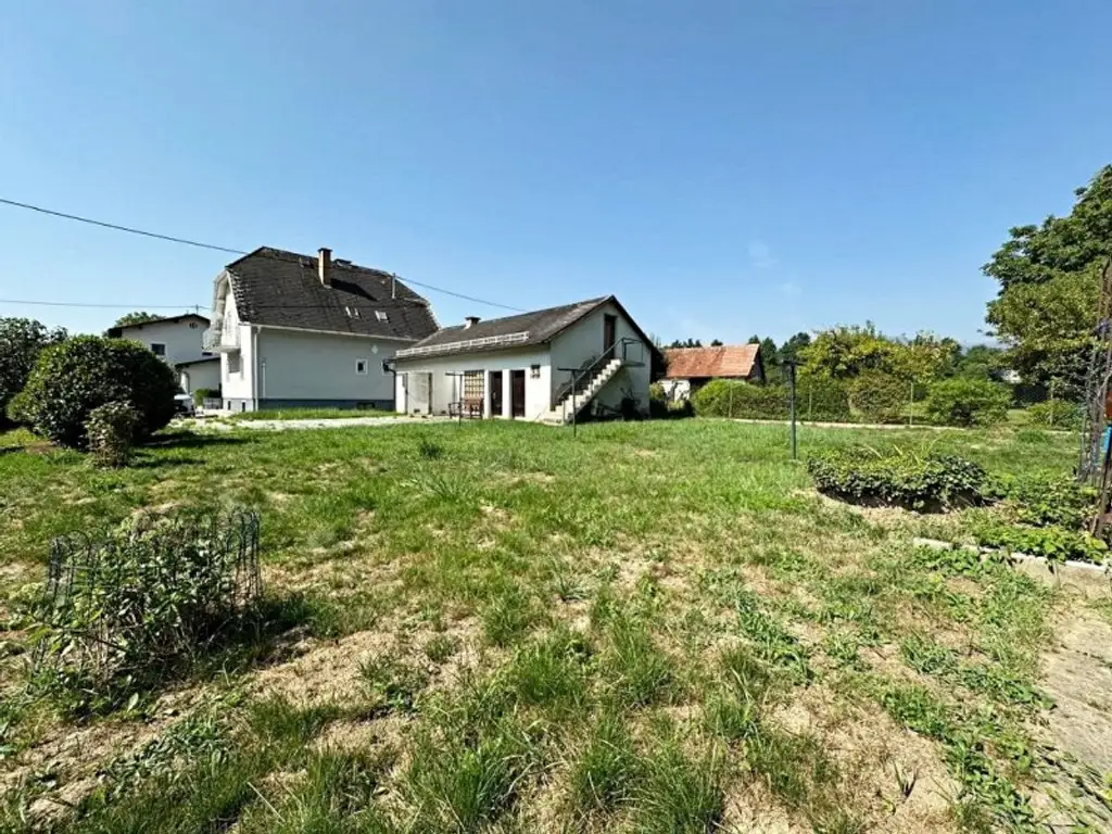 GRÜN. GROSSZÜGIG. VIELSEITIG. Einfamilienhaus mit Potential, 5 Zimmer, Wohnküche, 1139 m2 Grundstück, Wirtschaftsgebäude