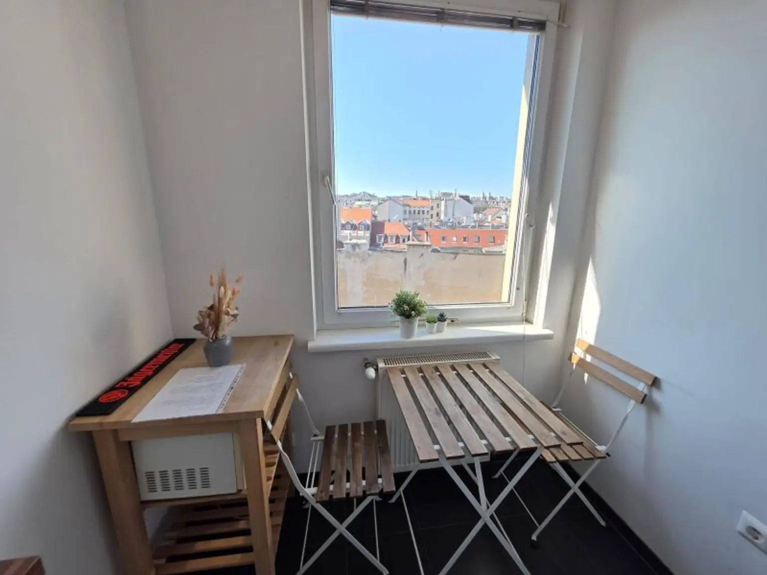Helle Citywohnung mit Ausblick – Möbliertes 1-Zimmer-Apartment nahe Naschmarkt