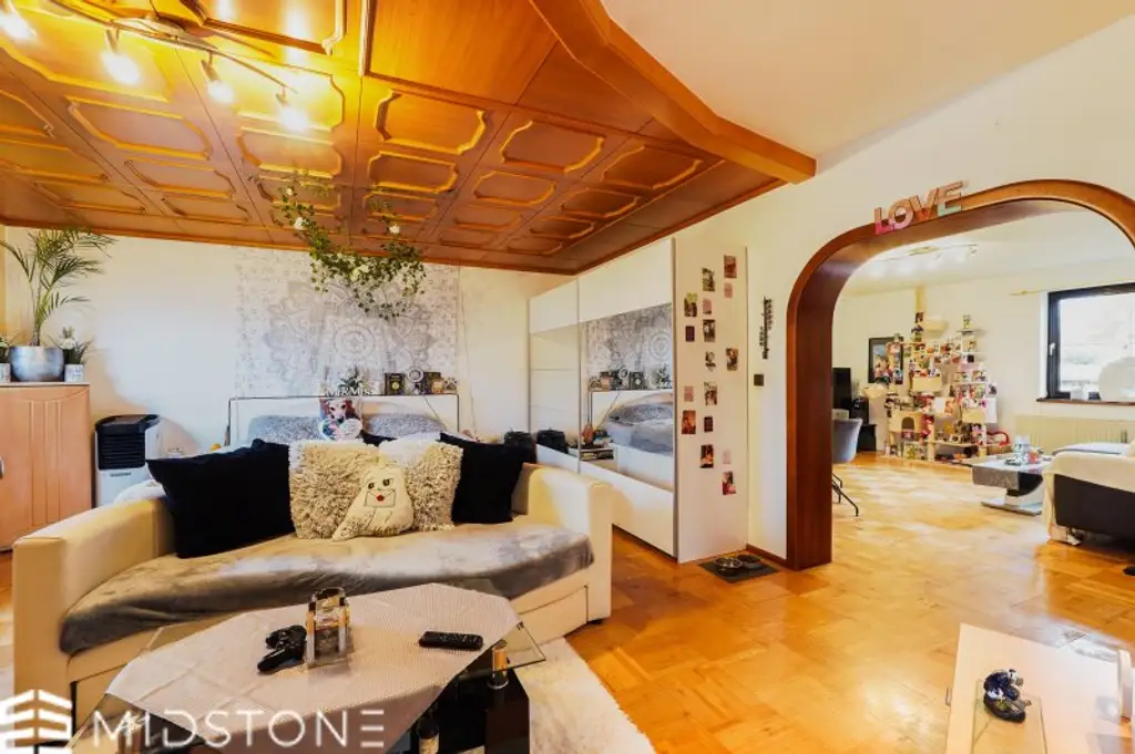 *Großzügige Maisonette Wohnung* Einzigartiges Potenzial mit Balkon und Loggia in Kapfenberg