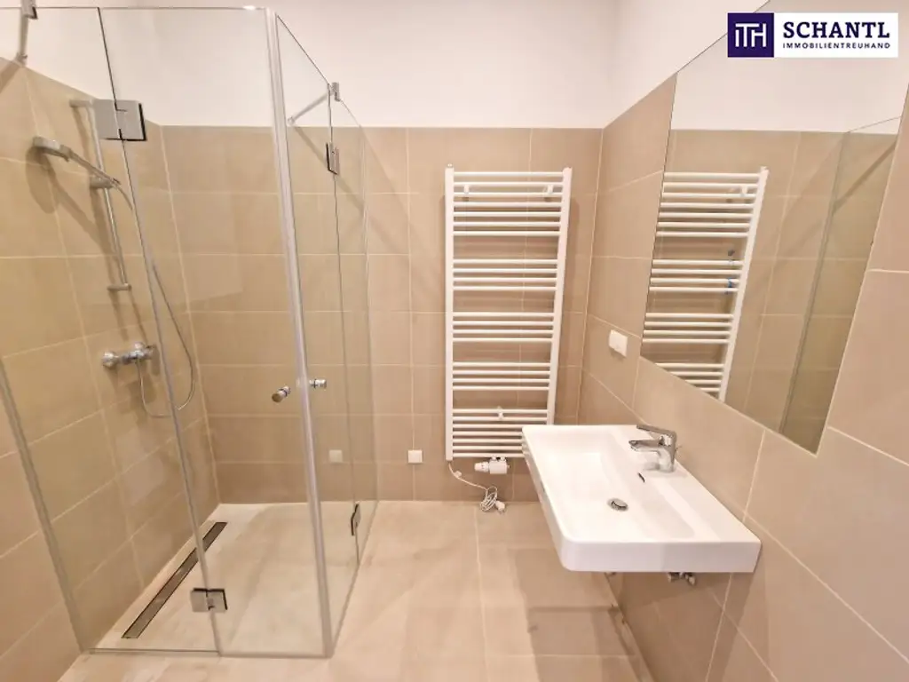 Wohnen mit Flair: Sanierte 2-Zimmer-Altbauwohnung mit hochwertiger Ausstattung, barrierefreiem Zugang und idealer Anbindung ins Stadtzentrum *** Überzeugen Sie sich selbst!