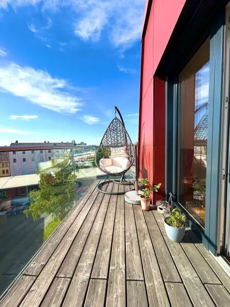 SMART-LIVING I STYLISCHES PENTHOUSE I KLIMA I SONNENTERRASSE I OFFENE DESIGN-KÜCHE I ELEGANTES BAD MIT REGENDUSCHE I