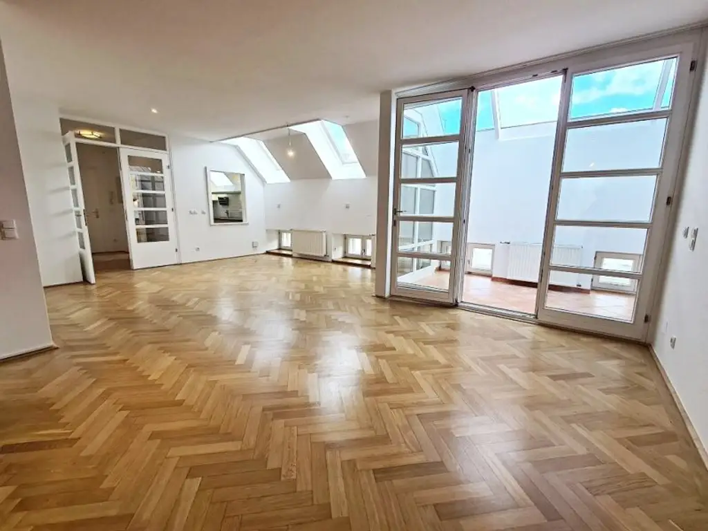 ZELINKAGASSE, DACHGESCHOSS, klimatisierte 157 m2 Maisonette mit 18 m2 Terrasse, 4 Zimmer, Küche, Wintergarten, 2 Bäder, Börse-Nähe