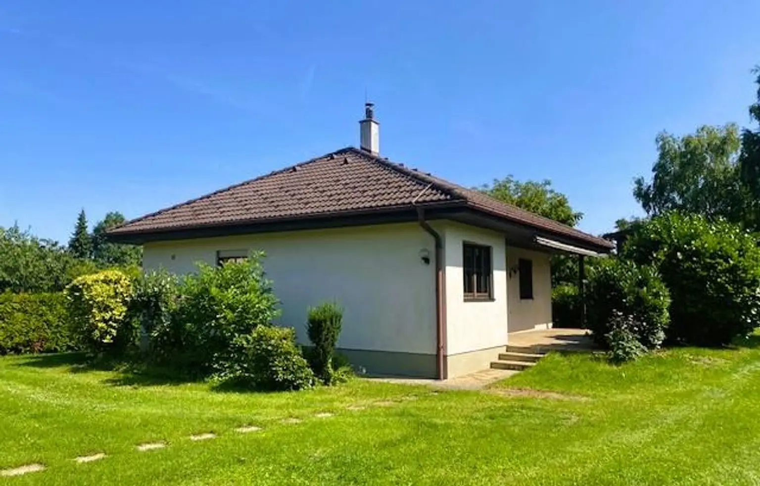 Einziehen und bleiben! Gepflegter Bungalow, traumhafte Grünlage!