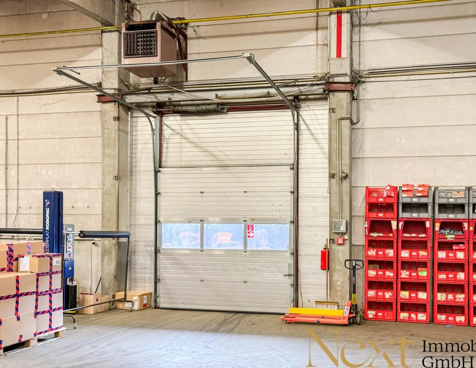 Lagerhalle samt Büros in verkehrstechnisch optimaler Lage in Wels zu vermieten! Gleisanschluss vorhanden!