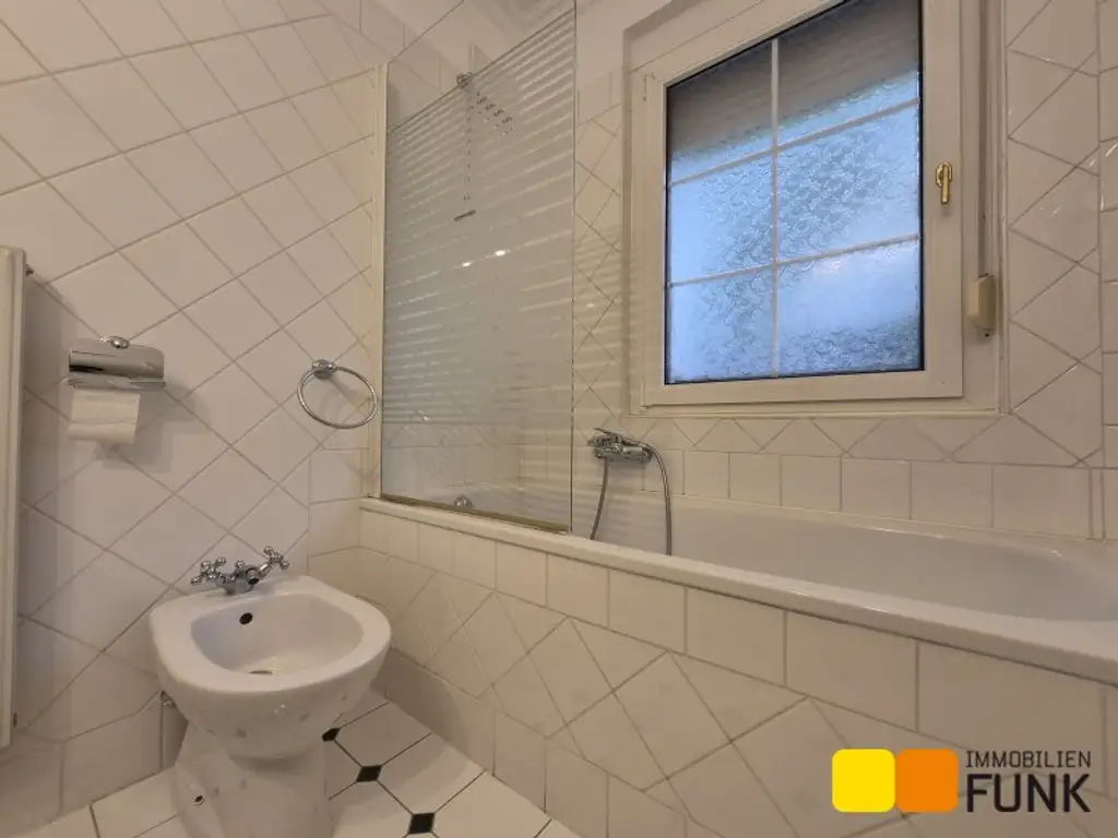 5-Zimmer Gartenwohnung mit 2-Zimmer-Einliegerwohnung