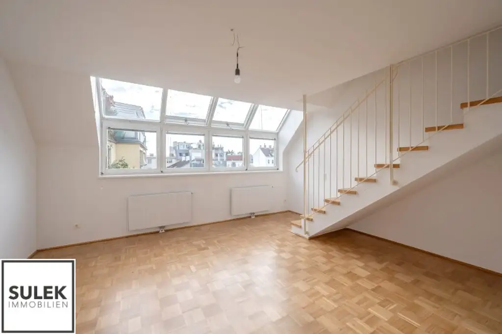 ** ab sofort; einzigartige 3 Zimmer Maisonette Dachgeschoss Wohnung // Nähe Johann-Nepomuk-Vogl-Platz // Währing **