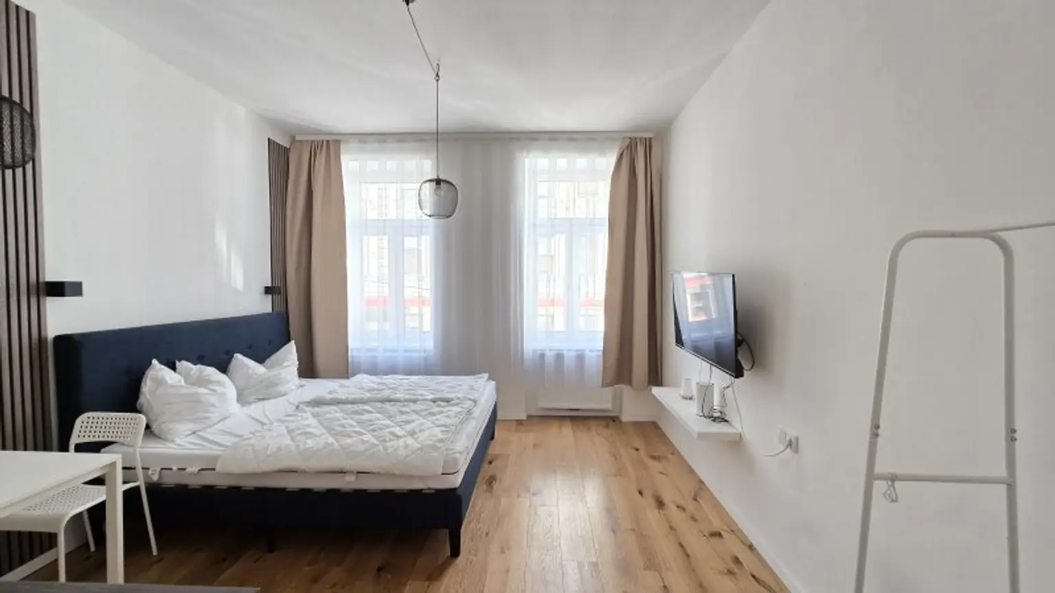 1. Zimmer Wohnung, Altbauwohnung