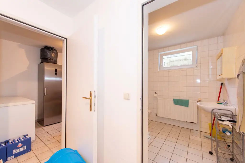 Exklusive Villa in bester Lage von Graz - privat, naturnah, perfekte Balance aus Komfort und Lebensqualität.