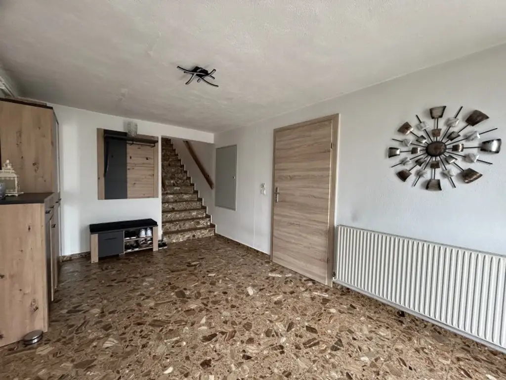+Einzigartiges Mehrfamilienhaus und riesen Grundstück, direkt neben Oberpullendorf! +