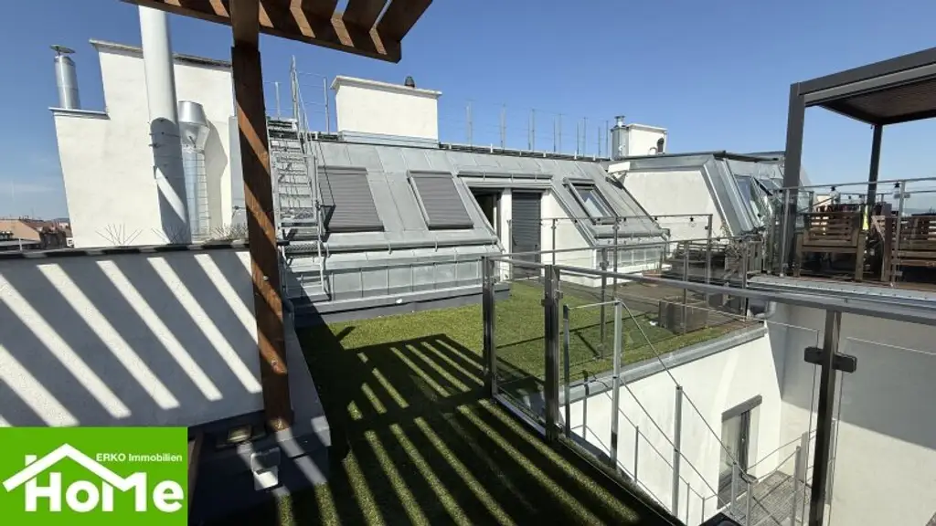 Moderne Dachwohnung auf 2 Etagen und 26m2 Terrasse