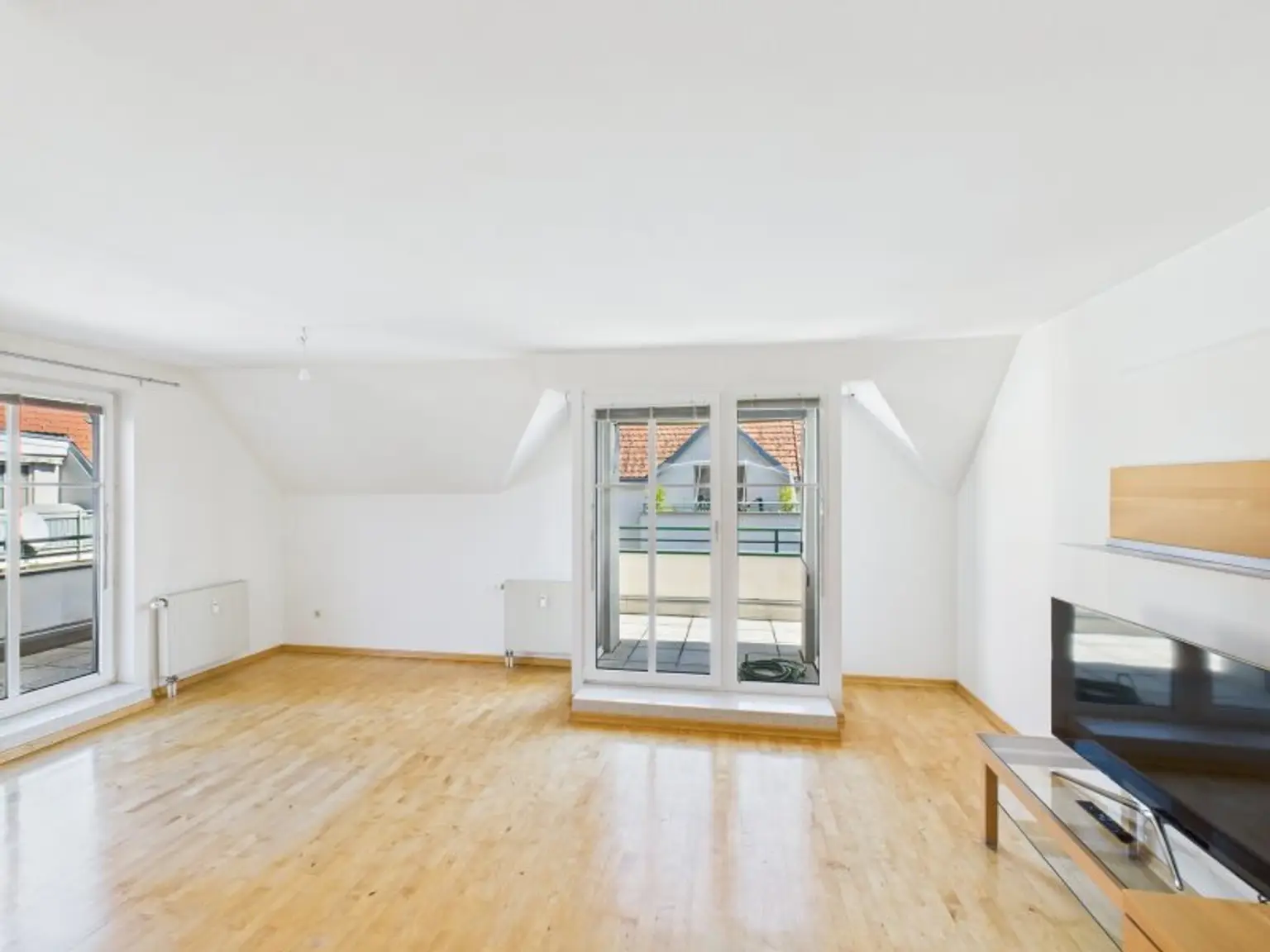 Dachgeschosswohnung in 1220 Wien: 4 Zimmer, 2 Terrassen– Ihr neues Zuhause! Ab 1.451,-- € Kreditrate/Monat!