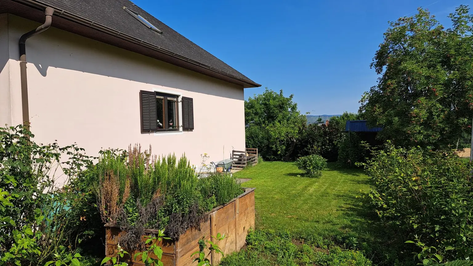 Wunderschönes Landhaus mit tollem Ausblick und Pool