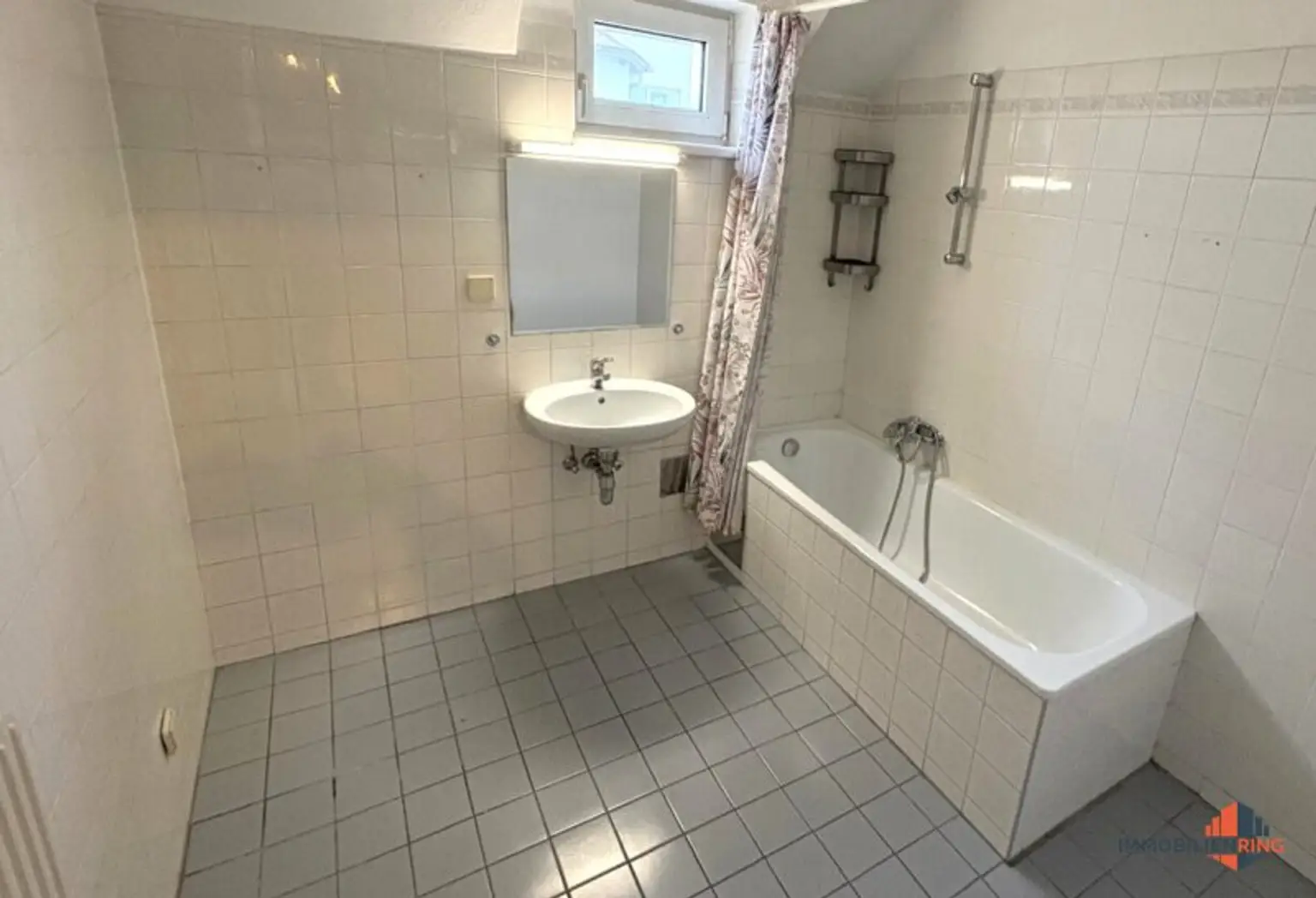 Moderne 4-Zimmer-Wohnung mit Balkon in Pfaffstätten – Ihr neues Zuhause!