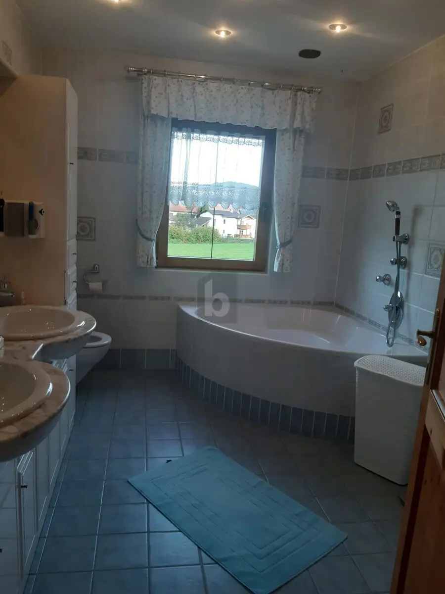 LANDHAUSVILLA MIT WELLNESSOASE