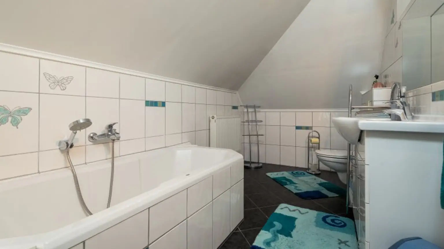 Modernisiertes Einfamilienhaus in Bockfließ – 5 Zimmer, Terrasse, Garage, Ihr neues Zuhause!