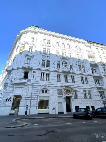 Repräsentative  Bürofläche/Praxis im Stilaltbau direkt beim Karlsplatz/Karlskirche  zu vermieten!