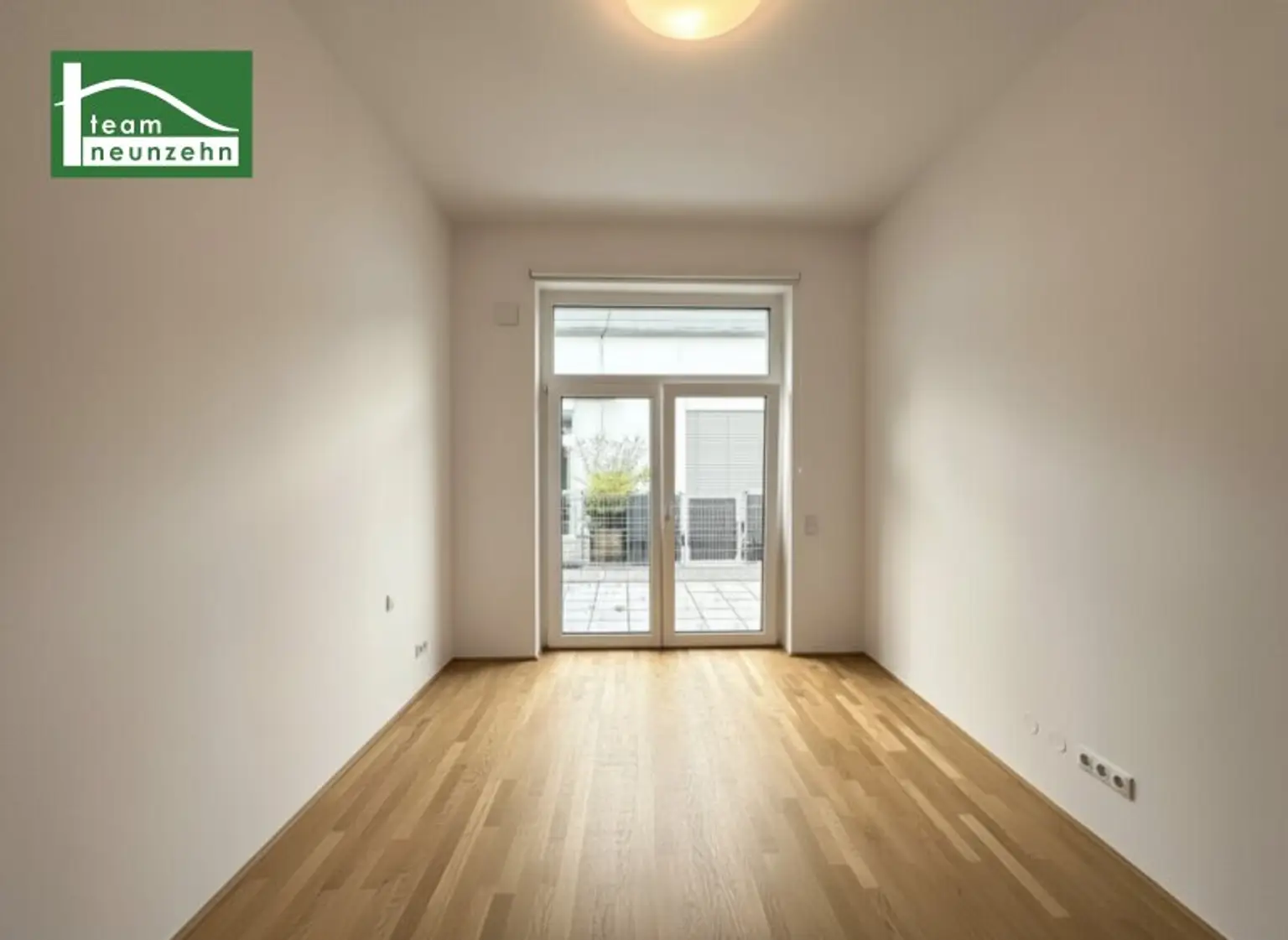 Traumhafte Wohnung in Ruhelage mit 2 Terrassen, Klimaanlage und hochwertiger Ausstattung! Nahe Straßenbahn, S-Bahn und vielen Geschäften!