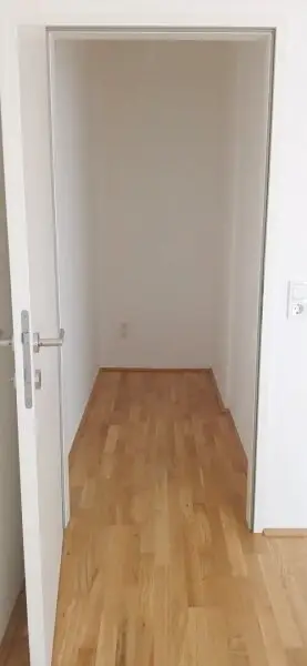 NEUBAU - ERSTBEZUG - Top 18 - Wunderschöne 2 Zimmerwohnung mit großem Balkon und eigenem Tiefgaragenplatz