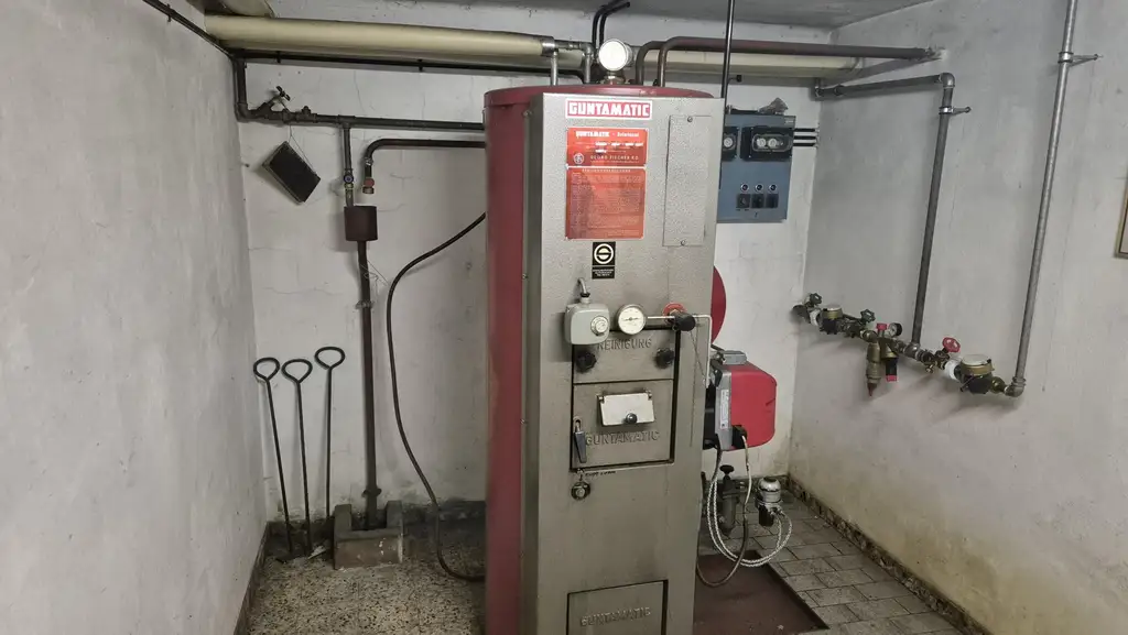 Bad Aussee: 200m² Haus zum Renovieren in Bestlage