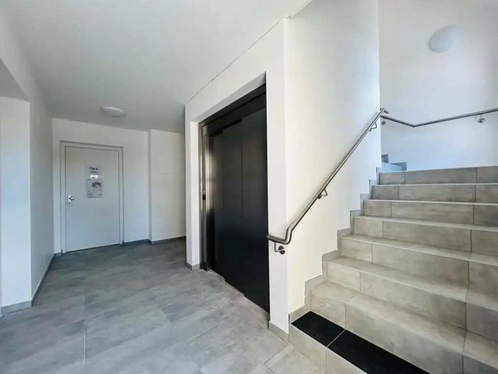 PROVISIONSFREI! Traumhafte Wohnung im DG - 2 Terrassen - Fitnessraum - PKW Stellplatz - Erstbezug nähe Donau