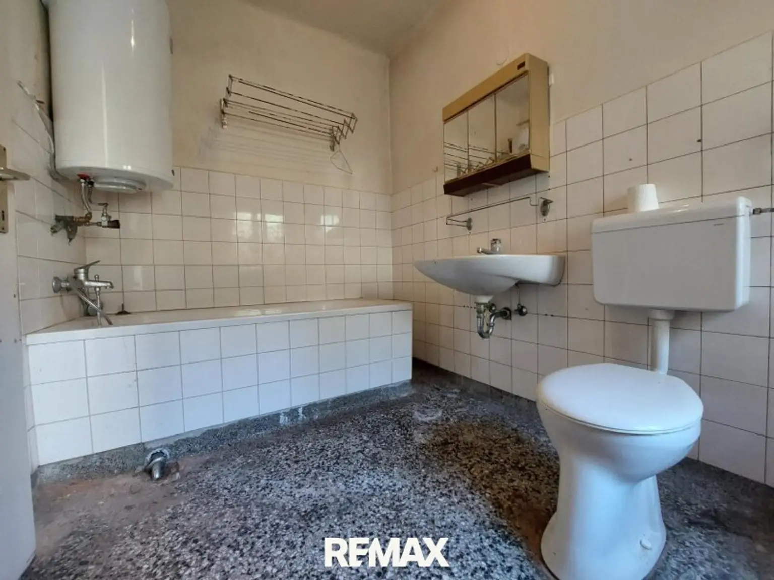 Haus 2 EG großes Badezimmer