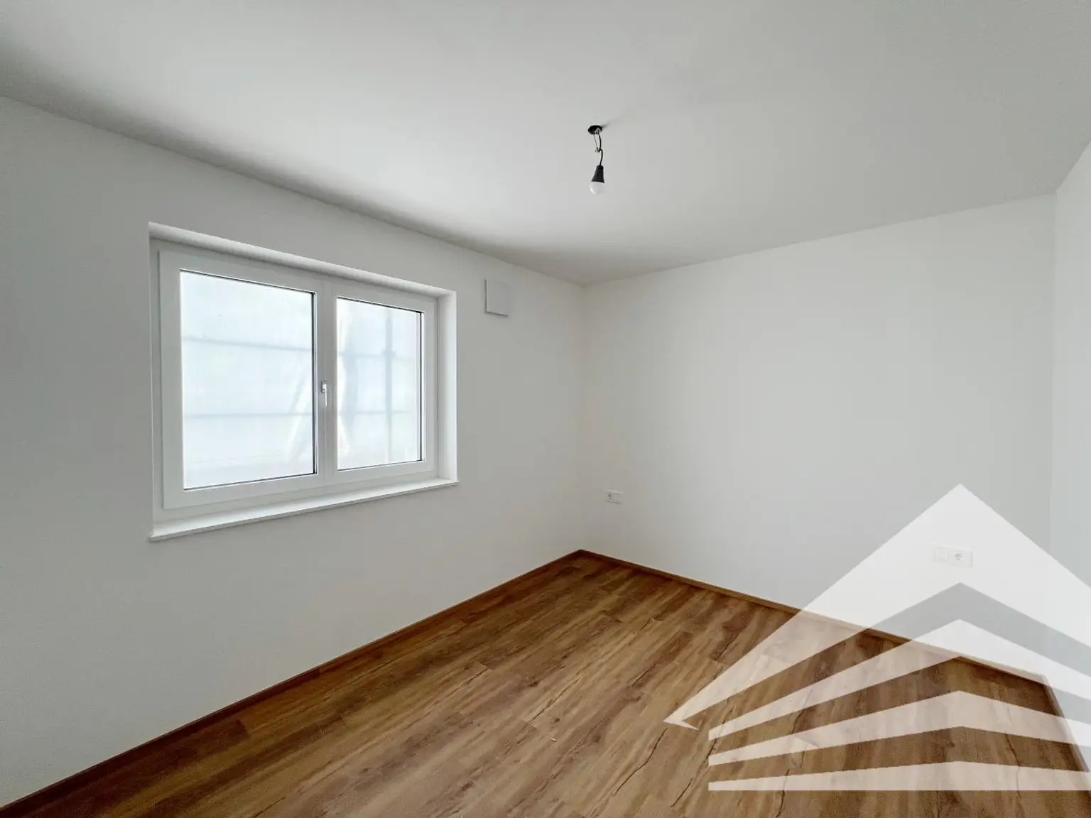 Hochwertig ausgestattete 3-Zimmer Wohnung mit großem Balkon in Puchenau!