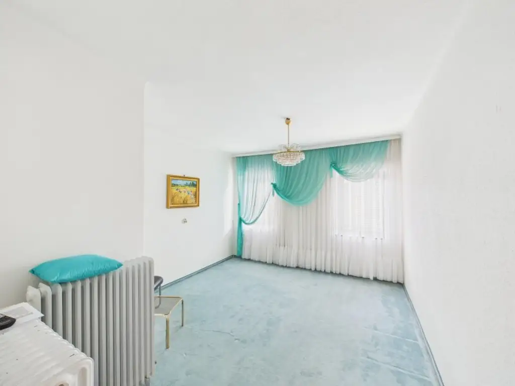 Traumhaus in Ternitz: 5 Zimmer, Garten, Pool & Garagen für nur 299.000 €!