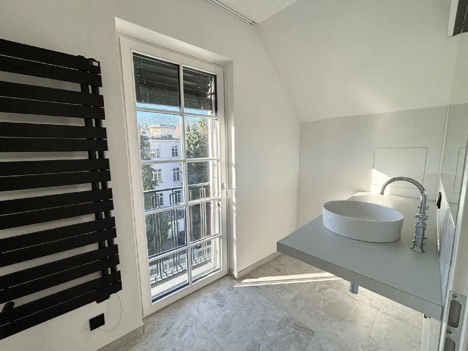 Stilvolle Dachmaisonette mit 3 Terrassen in neu errichteter Stilvilla + Garage 1180 Wien