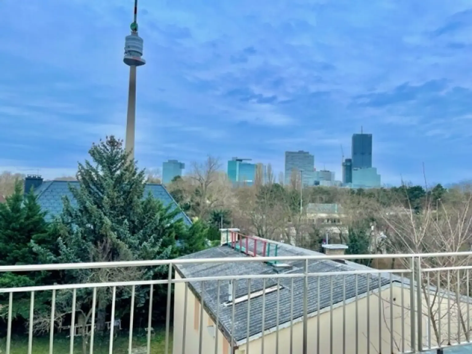 MIETOBJEKT- Wunderschönes Doppel-Haus mit herrlichen Terrassen & Garten - BRUCKHAUFEN -Nähe Donauturm - Uno- City!