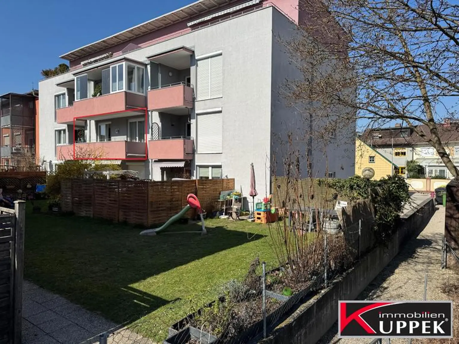 1. OG mit gr. Balkon