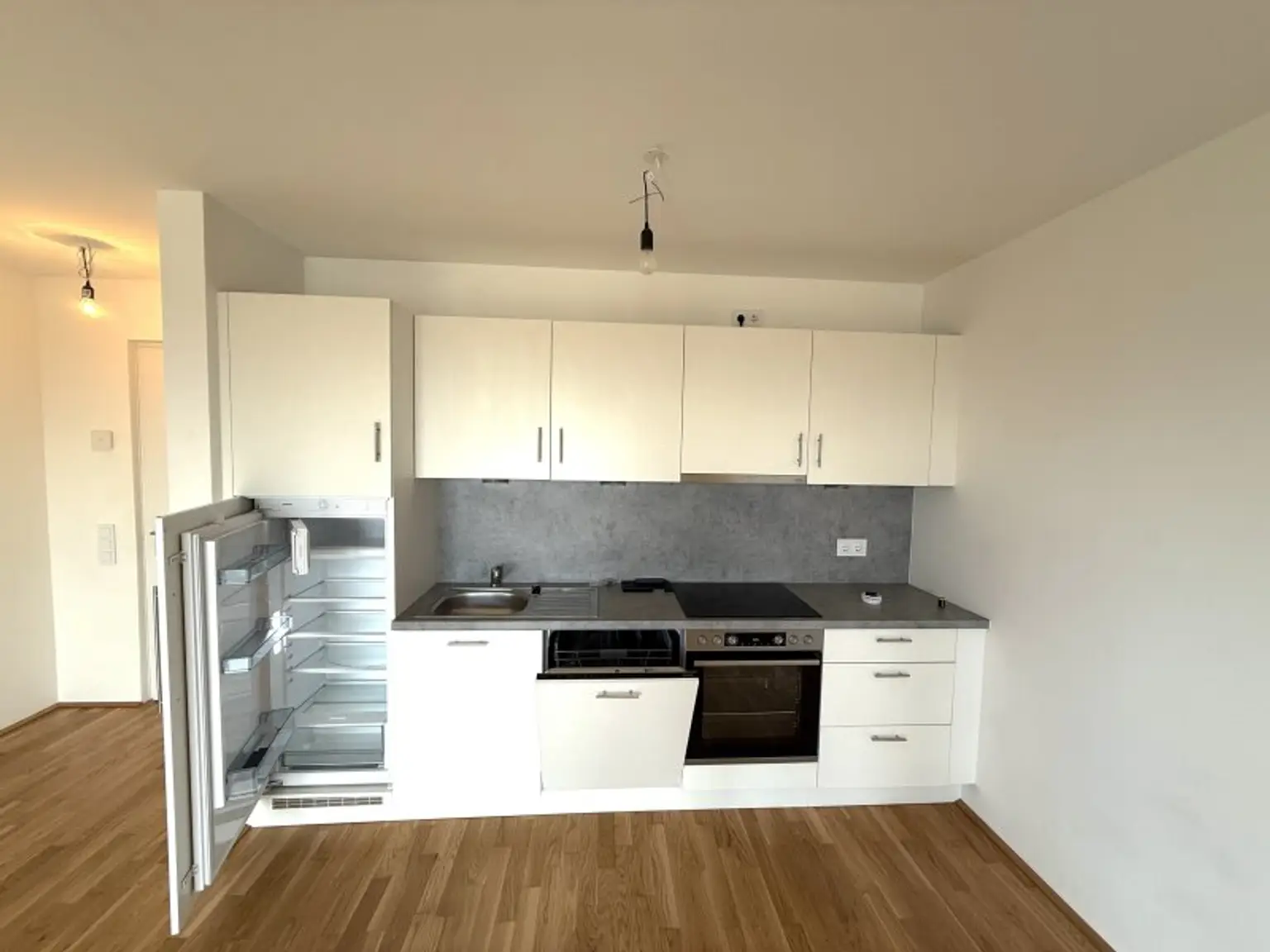 Tolle 2-Zimmer Wohnung mit idealem Grundriss und inkl. südseitigem Balkon in schönem Neubau ab sofort verfügbar