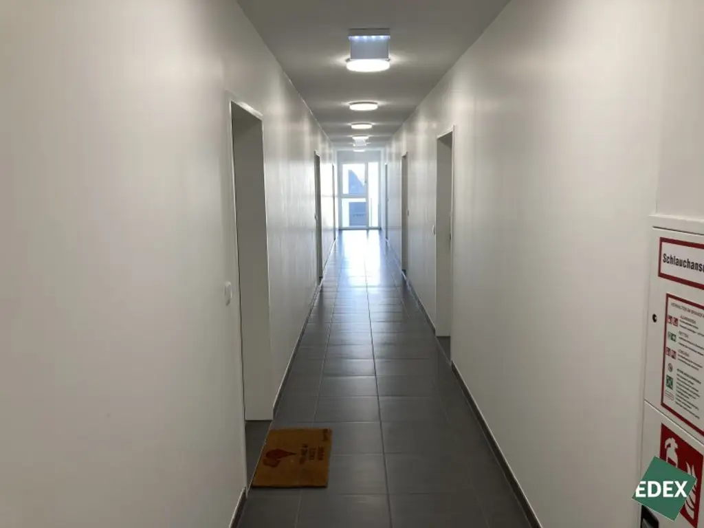 Gemütliche 3-Zimmer-Wohnung mit großzügiger Terrasse nahe U1 Rennbahnweg