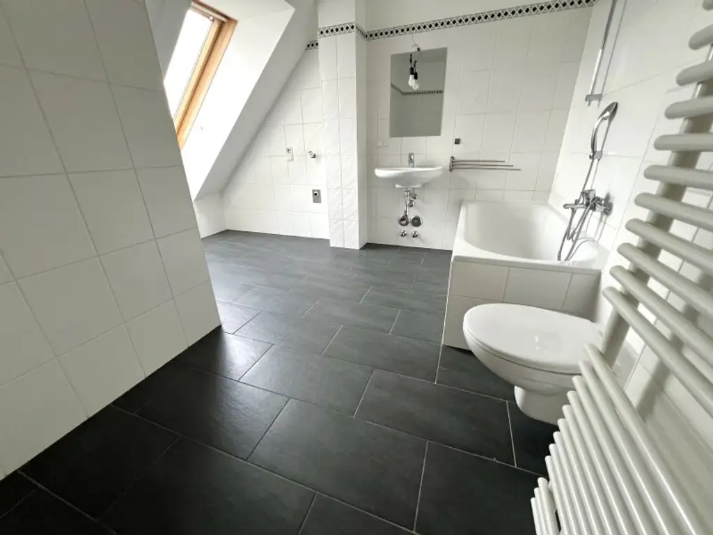 Dachterrassentraum: 3 Zimmer Dachgeschoss-Wohnung: 92m² mit Terrasse  zu kaufen!!