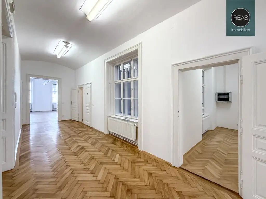 Klimatisiertes Büro bei neuer U5 Station! Repräsentatives Haus in bester Innenstadtlage bei der Votivkirche!