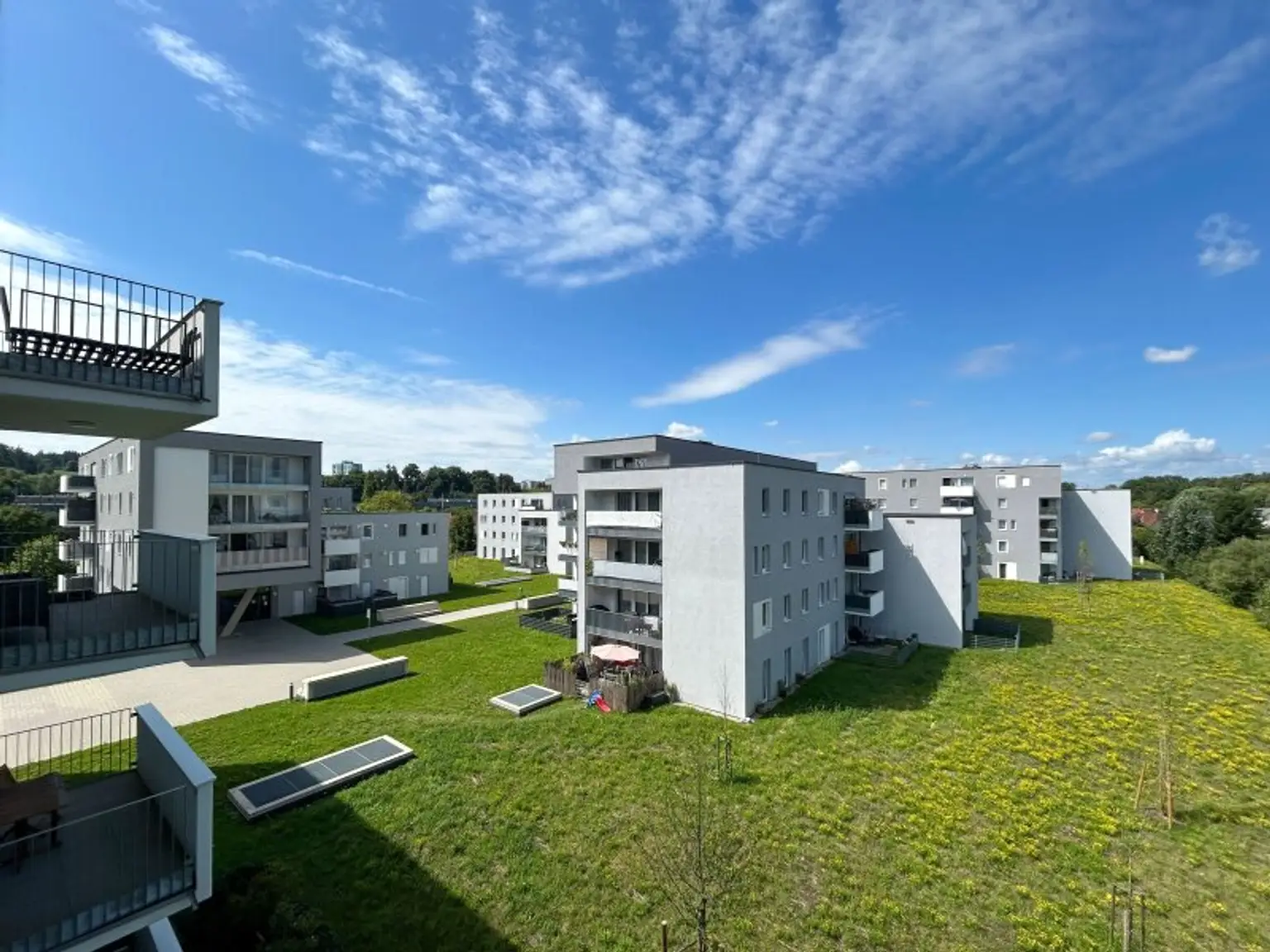 Traumhafte 2-Zimmer-Wohnung mit Balkon und Grünblick in 4030 Linz - Stellplatz inklusive - Nähe Bahnhof Ebelsberg